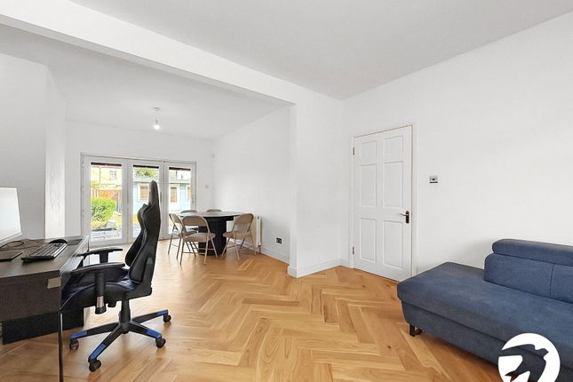 10, Awliscombe Road, Welling photo 4