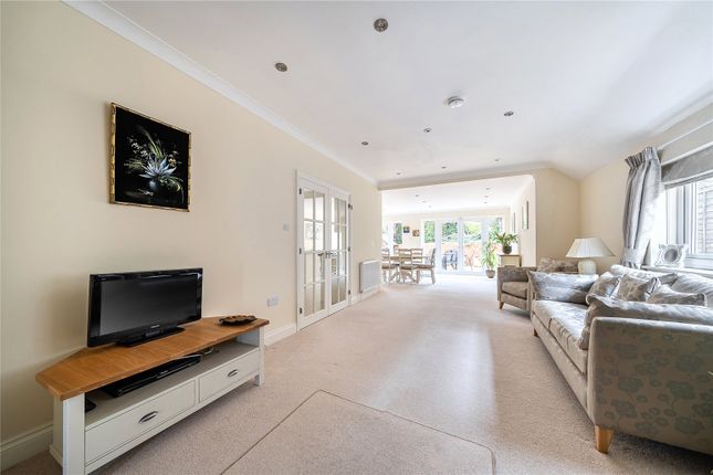 26, Embry Way, Middlesex photo 2