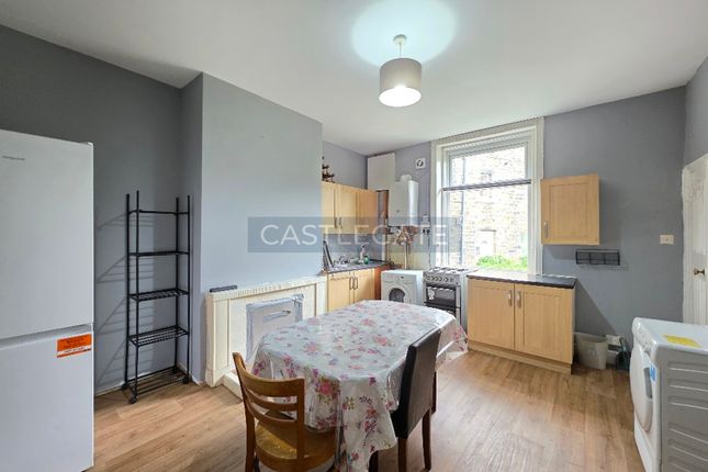 6 Bell Street, Huddersfield photo 2