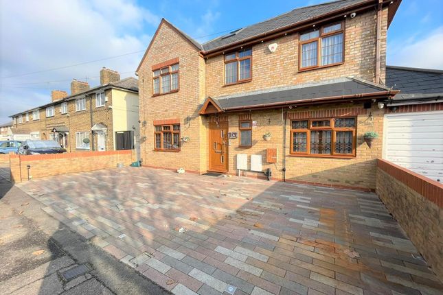 Thumbnail Detached house to rent in Acacia Avenue, Yiewsley, West Drayton