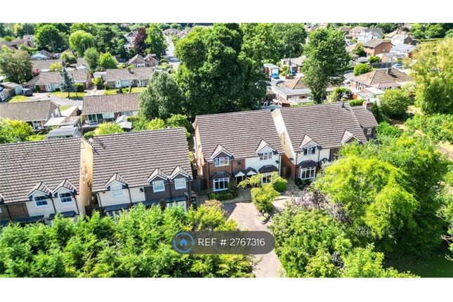 1-bed house on Penrose Gardens, Ash Vale, Guildford, £750/mo