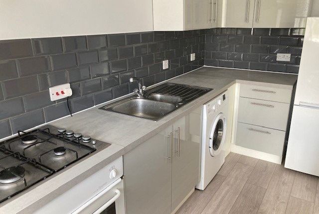 77, Tanyard Close, Horsham photo 5