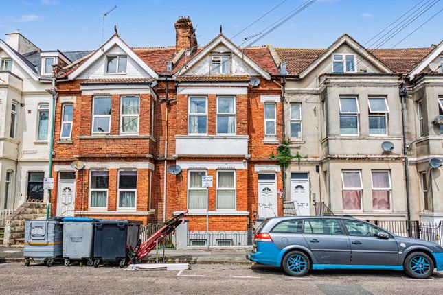 6-bed semi-detached on Bournemouth, £270,000