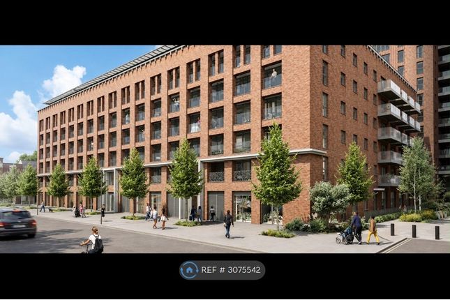 St Pier Court, Green St, London photo 2