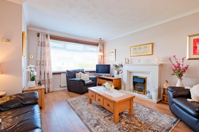 82, Myers Crescent, Uddingston photo 2