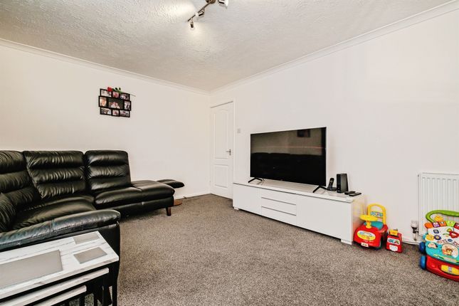 14, Tavy Road, Worthing photo 2