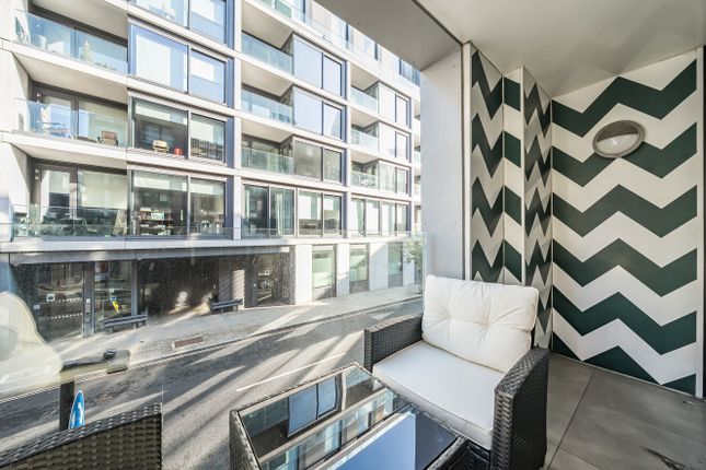 1358338-6-68Da48A...