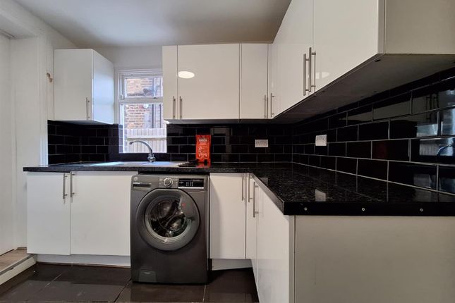 19 Almond Road, London photo 5
