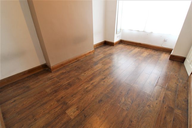 Sandringham Road, Willesden Green photo 5