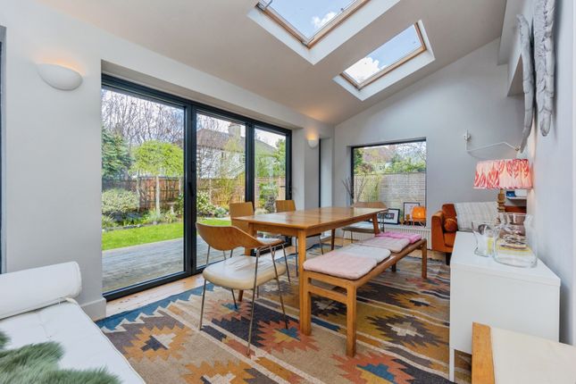 27, Meadow Bank, Manchester photo 4