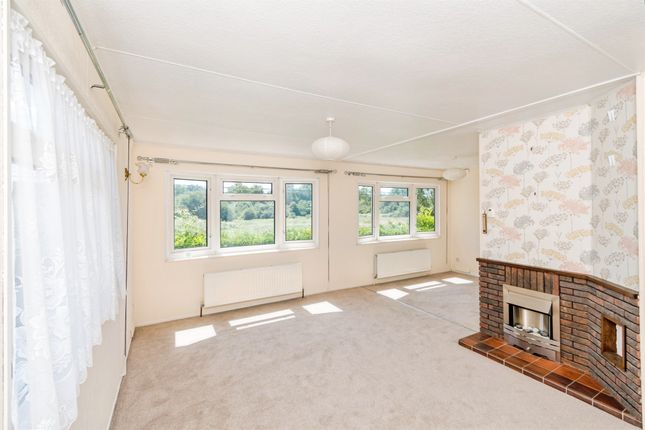 26, Glen Mobile Home Park, Winchester photo 2