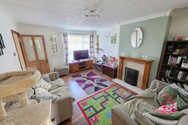 2, Marlborough Gardens, Stourbridge photo 2