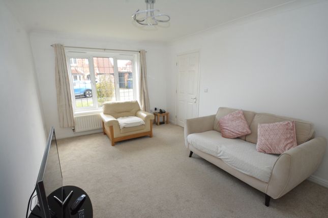 38, Ash Tree Avenue, Droylsden photo 4