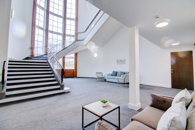 Flat for sale in Wycombe Road, Saunderton, High Wycombe