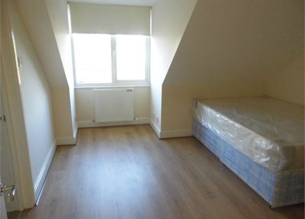 Flat to rent in Imperial Court, Imperial Drive, Harrow