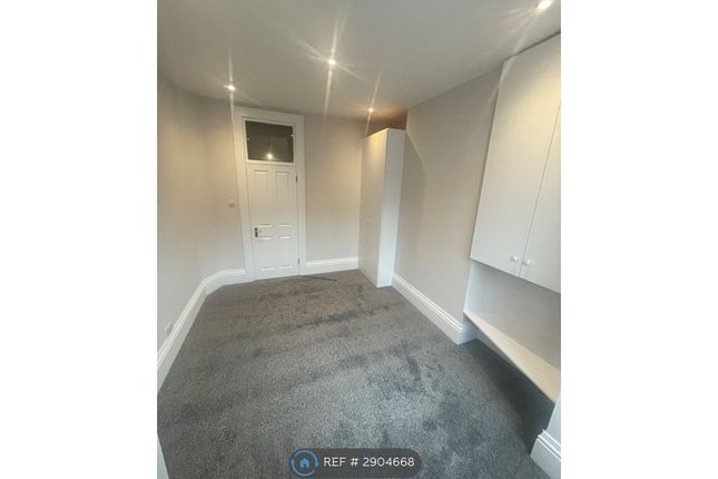 A Himley Road, Tooting, London photo 2