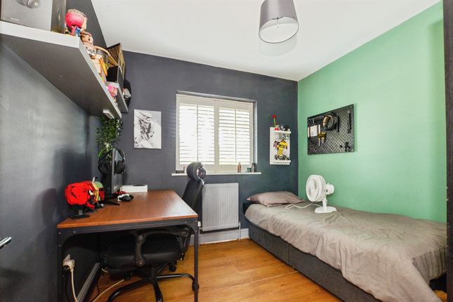 Flat A, 1a, Cobb Green, WATFORD photo 3