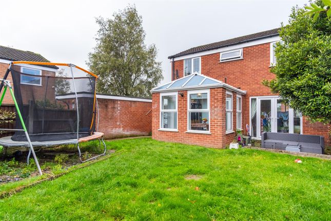 36, Higher Meadow, Leyland photo 4