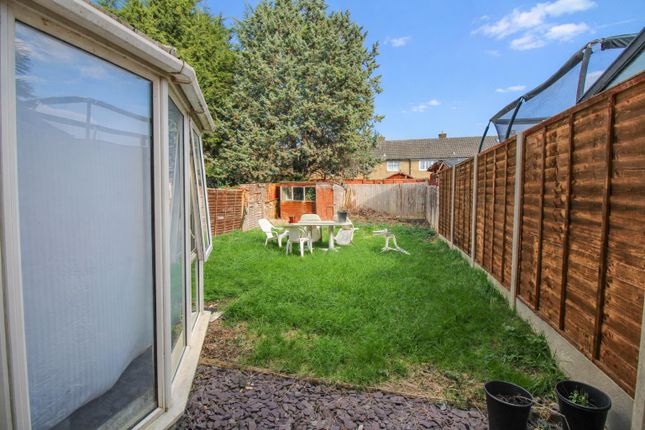 262, Abbotsweld, Harlow photo 3