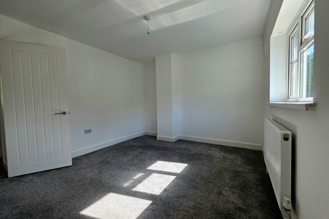 15 Castleton Avenue, Treherbert, Treorchy photo 5