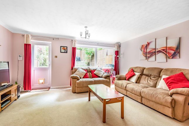 22, Glassonby Walk, Camberley photo 2