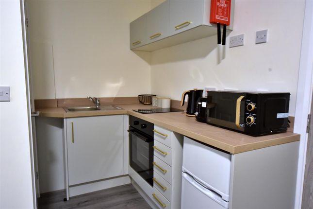 Room 2, 165, Albert Road, Middlesbrough photo 5