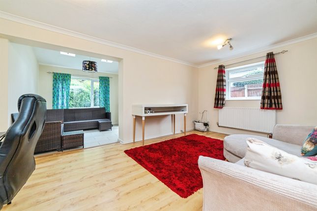 Brighton Way, Stevenage photo 3