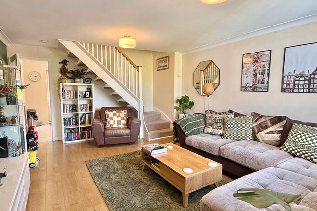 15 Capella Gardens, Southampton photo 3