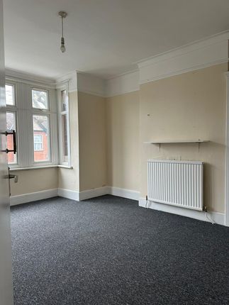 Terraced house to rent in Clements Road, London