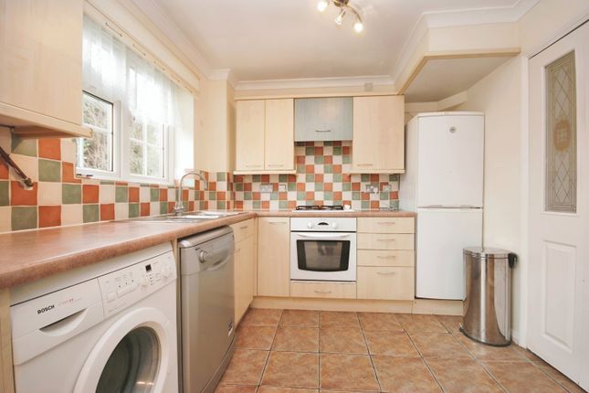 29, Hillside Road, Bromley photo 4
