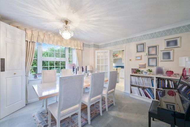 1, Milstead Close, Tadworth photo 3