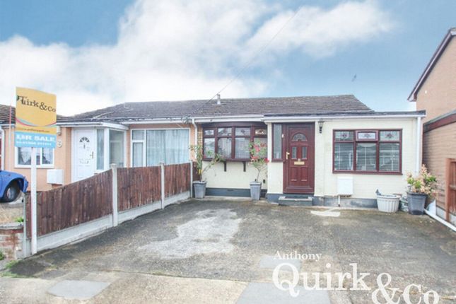 Thumbnail Bungalow for sale in Thisselt Road, Canvey Island