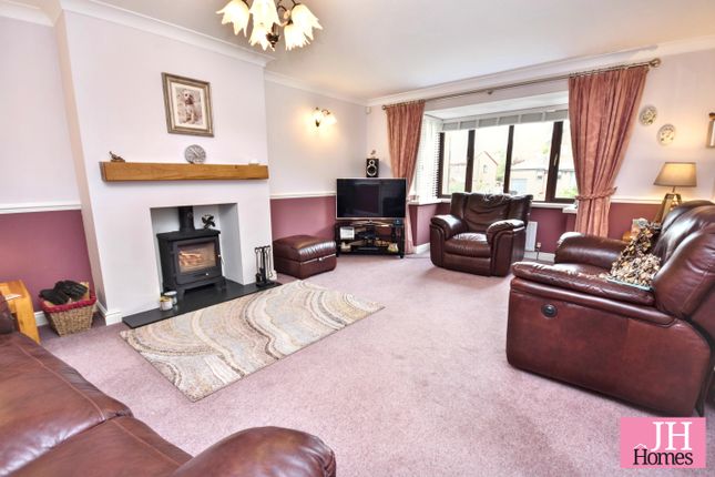 10, Oakwood Drive, Barrow-in-Furness photo 2