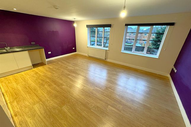 Flat 11, 74A, Studfall Avenue, Corby photo 2