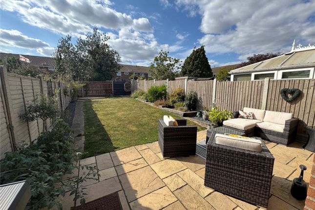 5, Homerton Close, Essex photo 2