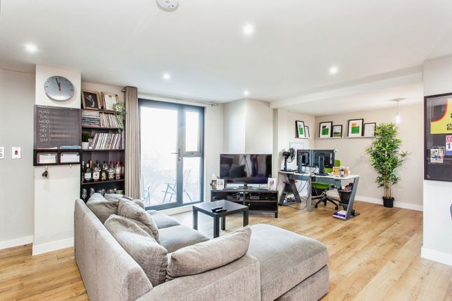 Flat for sale in Richmond House, 61-71 Victoria Avenue, Southend-On-Sea, Essex