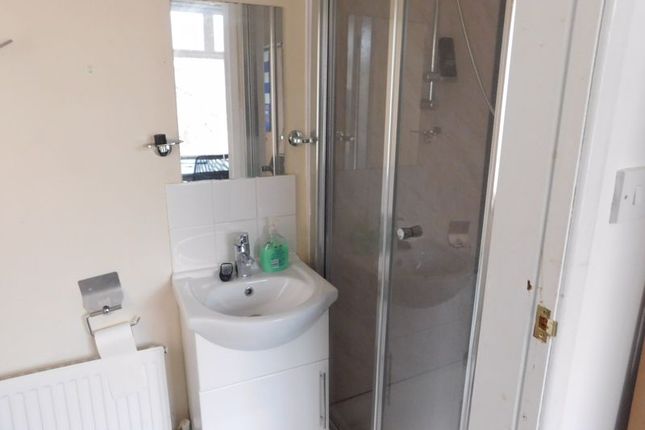 Harlaxton Drive, Nottingham photo 5