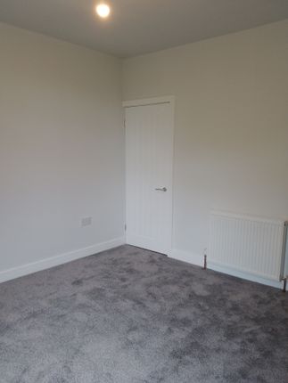 29, Railway View , Goldthorpe photo 5