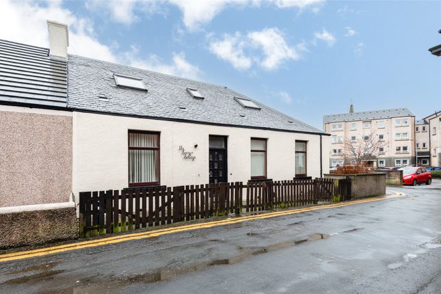 Terraced house for sale in Manse Place, Leven