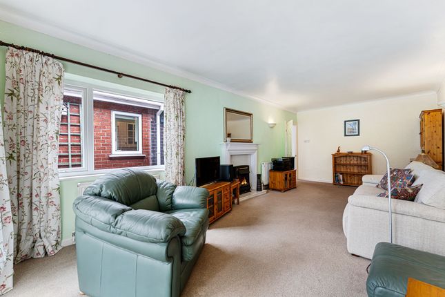 32 Addison Square, Widnes photo 4