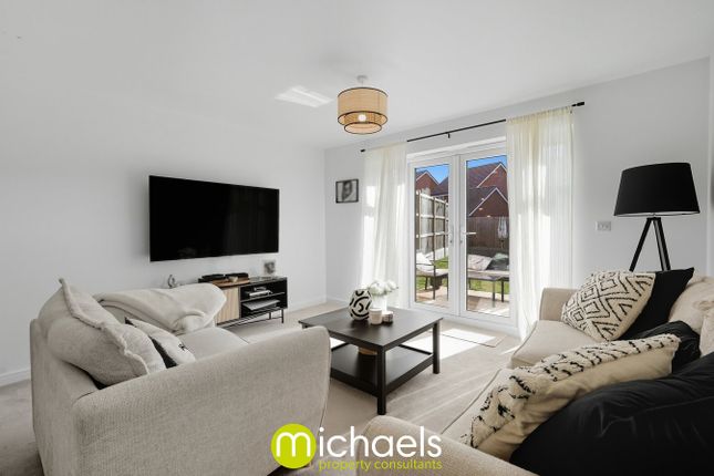 59, Harlequin Way, Colchester photo 3