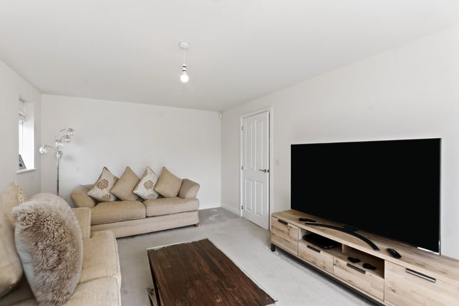 5, Aire Drive, Northwich photo 2