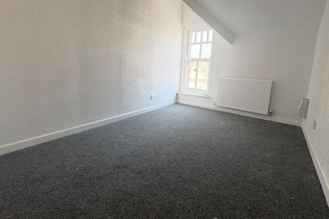 64c John Street, Porthcawl photo 2