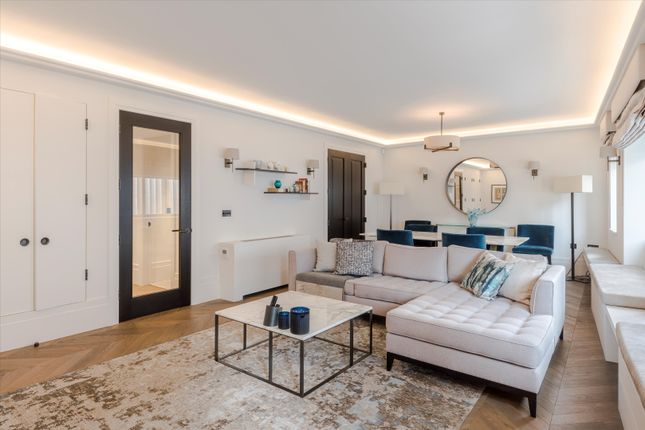 Flat for sale in Curzon Square, Mayfair, London