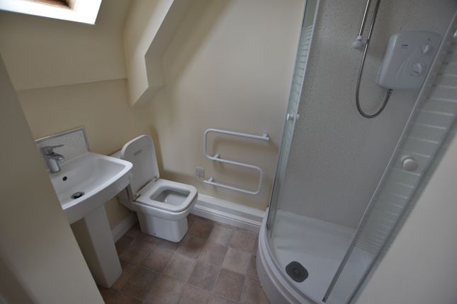 14 Church House, Pendlebury Road, Manchester photo 5