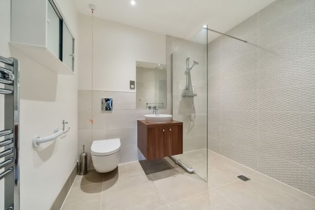 22 Eaves Court The Retreat, Princes Risborough photo 4