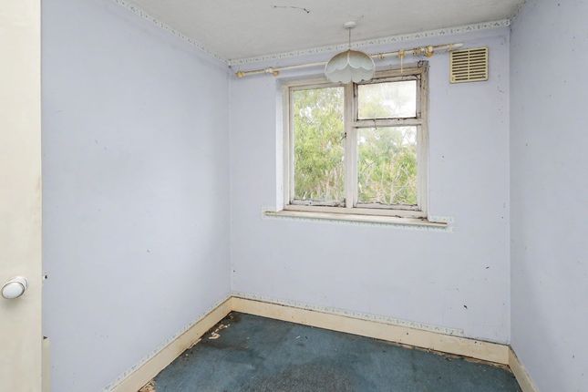 25, Peartree Road, Luton photo 3
