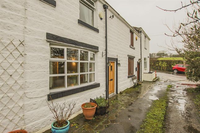 Cottage for sale in Red Bank, Bury