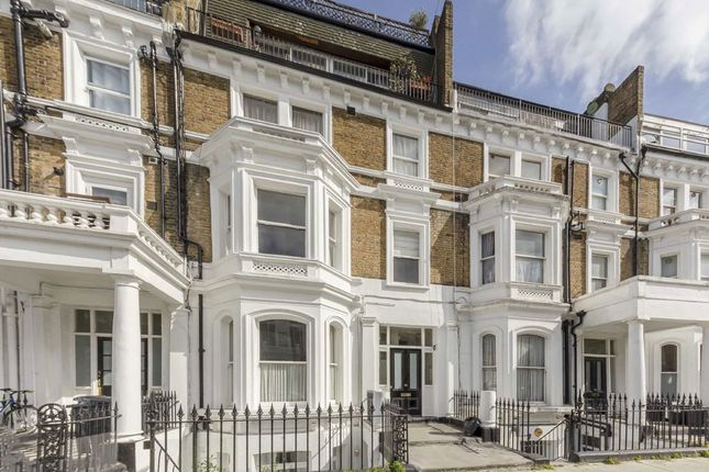 1-bed flat on 2b, 7, Sinclair Gardens, London, £1,800/mo