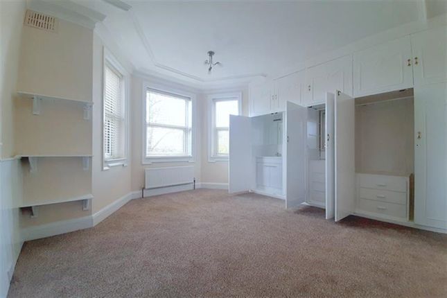 105, Brent View House, Golders Green photo 5
